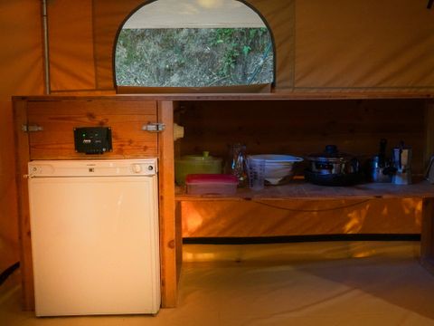 TENTE 4 personnes - Canadienne avec poêle à bois