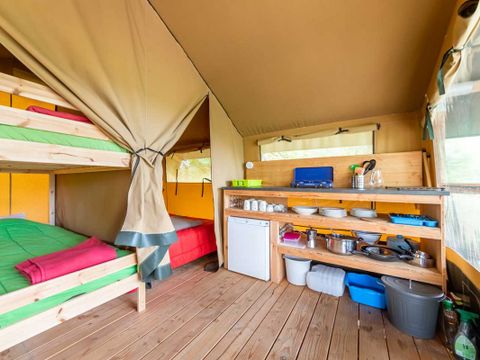 TENTE TOILE ET BOIS 5 personnes - Baroudeur (sans salle de bain privative)