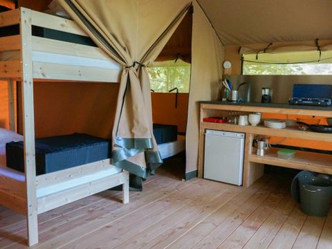 TENTE TOILE ET BOIS 5 personnes - Baroudeur (sans salle de bain privative)