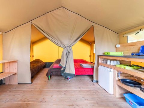 TENTE TOILE ET BOIS 4 personnes - Baroudeur (sans salle de bain privative)