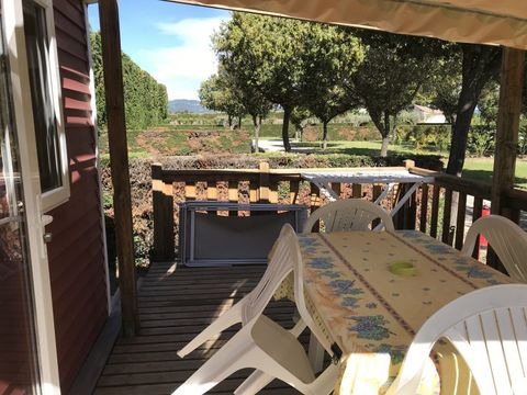 MOBILHOME 4 personnes - Essentiel