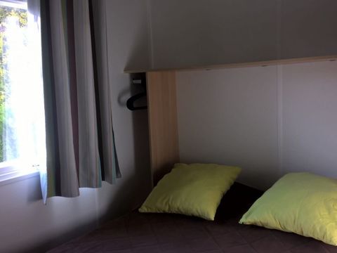 MOBILHOME 5 personnes - Essentiel