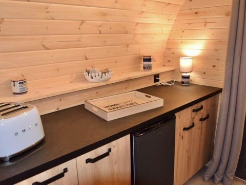 HÉBERGEMENT INSOLITE 4 personnes - Hébergement Insolite - Tonneau 4pl - sans sanitaires