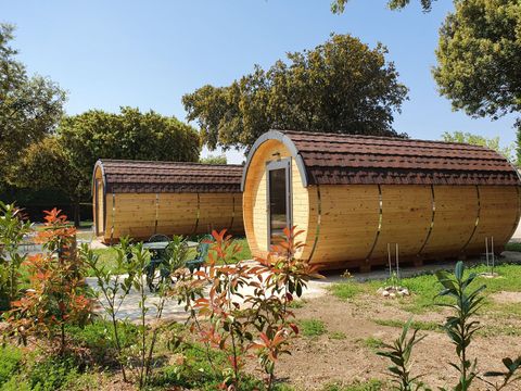 HÉBERGEMENT INSOLITE 4 personnes - Hébergement Insolite - Tonneau 4pl - sans sanitaires