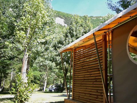 Tente en toile et en bois 5 personnes - Bungalow toilé CANADA 2 chambres + terrasse couverte