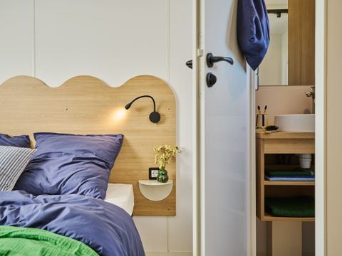 MOBILHOME 6 personnes - NEW // Cottage Premium 3 chambres - 2 salles de bain + 2 WC + Terrasse semi-couverte + Clim + TV