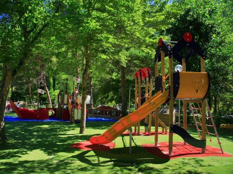 Flower Camping le Peyrelade - Camping Aveyron - Image N°7