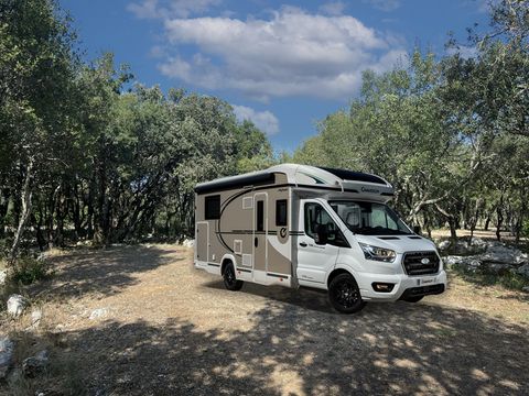 Emplacement - Emplacement + 1 voiture + tente, caravane ou camping-car