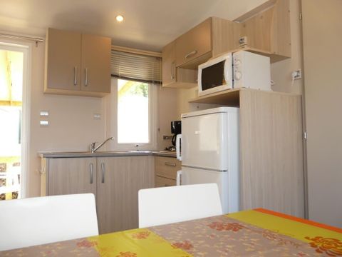 Mobilhome 4 personnes - CLASSIQUE deux chambres , avec sanitaires