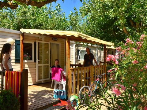 Mobilhome 4 personnes - CLASSIQUE deux chambres , avec sanitaires