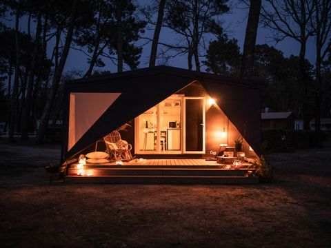 BUNGALOW TOILÉ 4 personnes - COCO PARADIS  15 m2 - 2 chambres samedi