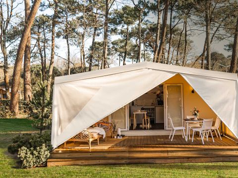 BUNGALOW TOILÉ 4 personnes - COCO PARADIS  15 m2 - 2 chambres samedi