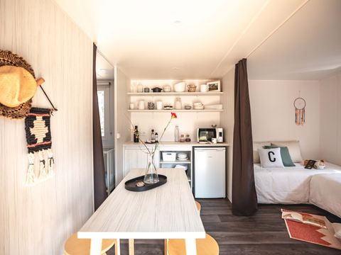 BUNGALOW TOILÉ 4 personnes - COCO PARADIS  15 m2 - 2 chambres samedi