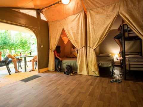 BUNGALOW TOILÉ 5 personnes - Standard 2 chambres Canada - sans sanitaires