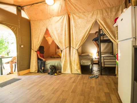BUNGALOW TOILÉ 5 personnes - Standard 2 chambres Canada - sans sanitaires