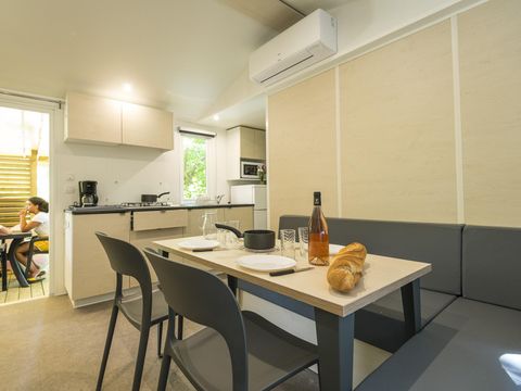 MOBILHOME 4 personnes - 2 chambres Super Mercure Confort 30m², emplacement lit bébé