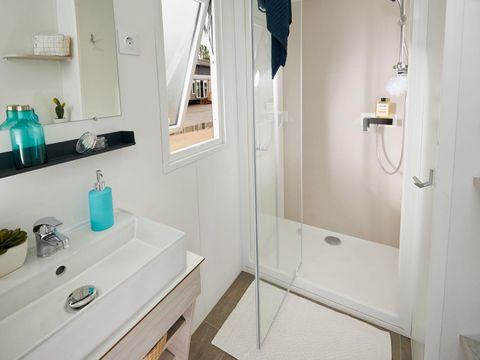 Mobilhome 8 personnes - 4 chambres Tribu Premium 66m² - climatisation / lave vaisselle