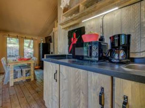 TENTE TOILE ET BOIS 4 personnes - Lodge Prémium 4 personnes