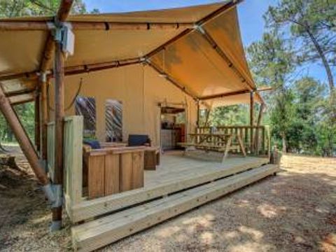 TENTE TOILE ET BOIS 4 personnes - Lodge Prémium 4 personnes