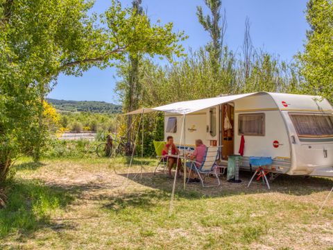 Emplacement - Forfait Privilège bord de rivière avec électricité
