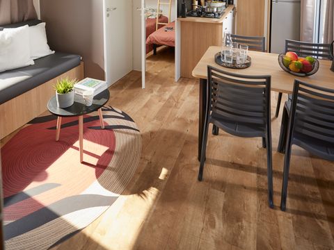 MOBILHOME 4 personnes - Premium 29 m² 2 chambres terrasse semi-couverte + climatisation + LV