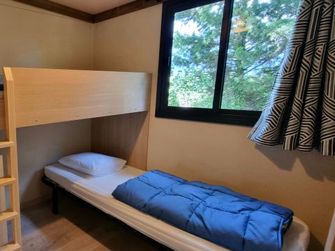 Chalet 6 personnes - Confort 35m² - 3 chambres - Climatisation - Terrasse semi-couverte