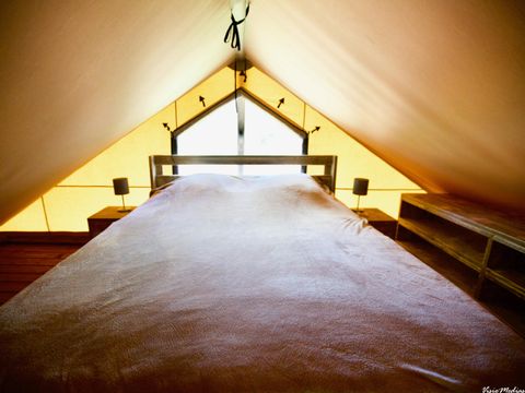 LODGE 4 personnes - Lodge Naturel 30m² + 15m² en mezzanine - 2 chambres - cuisine - salle d'eau