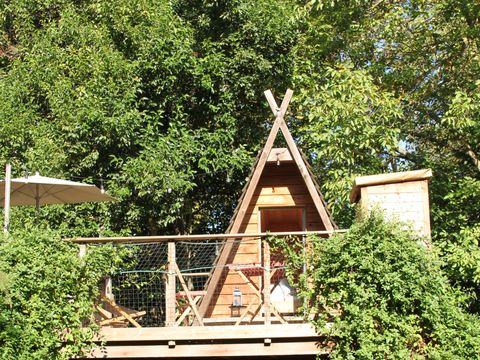 CHALET 2 personnes - Cabane perchée source - sans douche - avec wc et cuisine