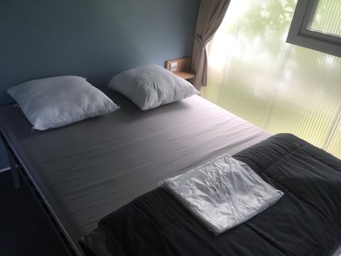 TENTE TOILE ET BOIS 4 personnes - Coco Sweet 16m² - sans sanitaires  TENTE TOILE ET BOIS 4 personnes - Coco Sweet 16m² - sans sanitaires