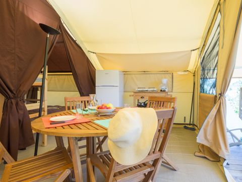 TENTE TOILE ET BOIS 5 personnes - Toilé Nature Classic 25 m² - 4 ad + 1 enf - sans sanitaires TENTE TOILE ET BOIS 5 personnes - Toilé Nature Classic 25 m² - 4 ad + 1 enf - sans sanitaires