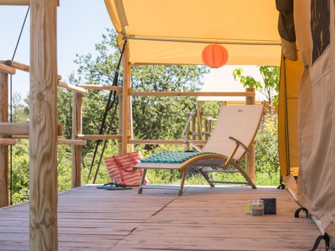 TENTE TOILE ET BOIS 5 personnes - Toilé Nature Classic 25 m² - 4 ad + 1 enf - sans sanitaires TENTE TOILE ET BOIS 5 personnes - Toilé Nature Classic 25 m² - 4 ad + 1 enf - sans sanitaires