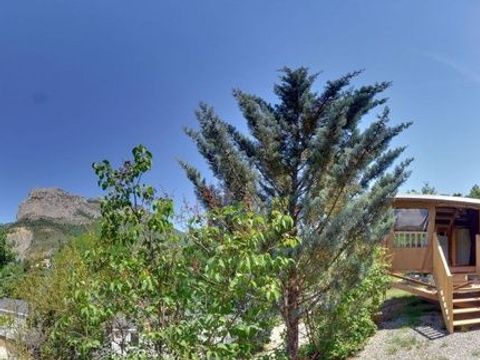 TENTE TOILE ET BOIS 5 personnes - Toilé Nature Luxe 32m² - Jacuzzi - 4 ad + 1 enf TENTE TOILE ET BOIS 5 personnes - Toilé Nature Luxe 32m² - Jacuzzi - 4 ad + 1 enf