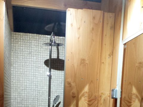 TENTE TOILE ET BOIS 5 personnes - Toilé Nature Luxe 32m² - Jacuzzi - 4 ad + 1 enf TENTE TOILE ET BOIS 5 personnes - Toilé Nature Luxe 32m² - Jacuzzi - 4 ad + 1 enf