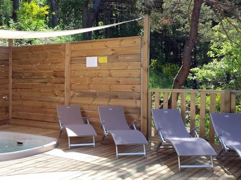 MOBILHOME 4 personnes - Loggia Prestige Confort 35m² -Jacuzzi - Climatisation - TV MOBILHOME 4 personnes - Loggia Prestige Confort 35m² -Jacuzzi - Climatisation - TV