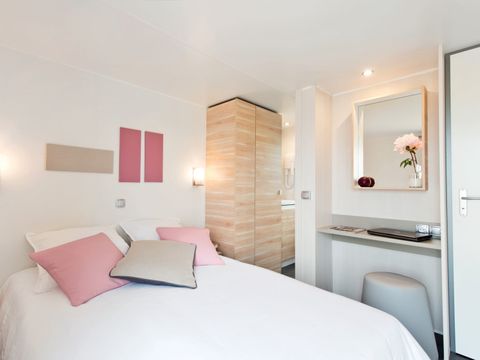 MOBILHOME 4 personnes - Loggia Prestige Confort 35m² -Jacuzzi - Climatisation - TV MOBILHOME 4 personnes - Loggia Prestige Confort 35m² -Jacuzzi - Climatisation - TV