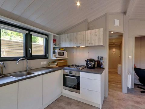 CHALET 6 personnes - Chalet Prestige 75m² - Jacuzzi - 2 Salles de bain CHALET 6 personnes - Chalet Prestige 75m² - Jacuzzi - 2 Salles de bain