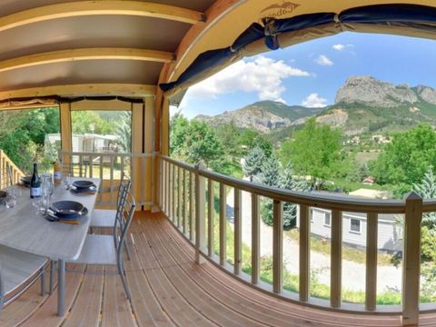 TENTE 5 personnes - Tente Ciela Nature Lodge SPA - 3 chambres - Cuisine équipée - Salle de bain