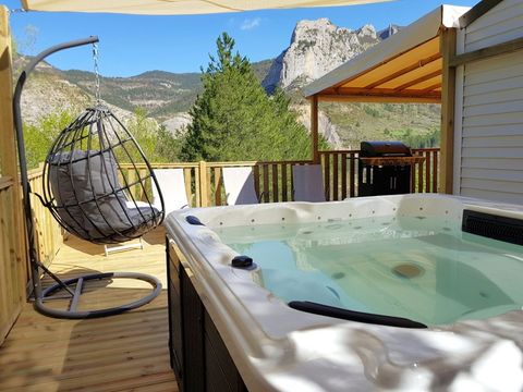 Mobilhome 6 personnes - Mobil home Prestige SPA - 3 chambres dont 1 suite parentale - draps, serviettes et plancha