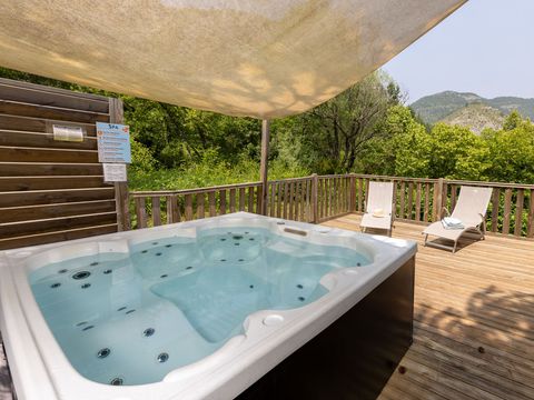 MOBILHOME 6 personnes - Prestige SPA - 3 chambres dont 1 suite parentale - draps, serviettes et plancha