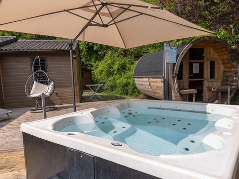 CHALET 6 personnes - Chalet Exception SPA - 3 chambres dont 2 chambres parentales - draps, serviettes et plancha