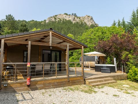 CHALET 6 personnes - Chalet Exception SPA - 3 chambres dont 2 chambres parentales - draps, serviettes et plancha