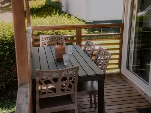Mobilhome 2/4 personnes - Louisiane Confort 26 m² - 2 chambres - Terrasse couverte - TV
