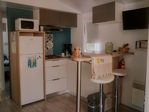Mobilhome 2/4 personnes - Louisiane Confort 26 m² - 2 chambres - Terrasse couverte - TV