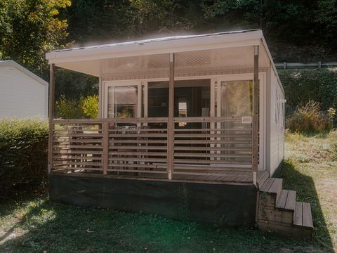 Mobilhome 2/4 personnes - Louisiane Confort 26 m² - 2 chambres - Terrasse couverte - TV