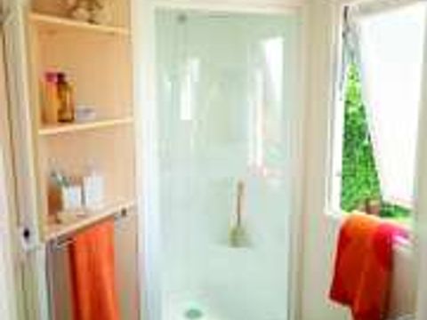 MOBILHOME 6 personnes - Mobil-home Mercure Confort 28m² - 2 chambres + terrasse couverte 4/6 pers