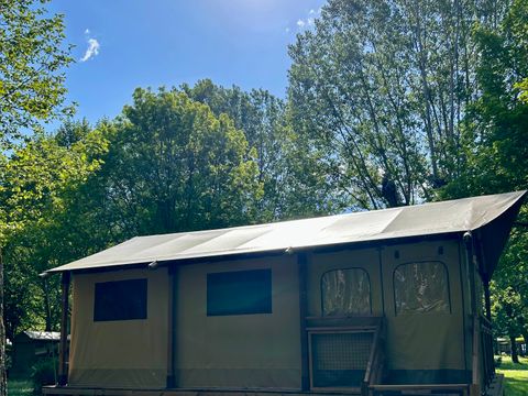 Tente en toile et en bois 5 personnes - Lodge Kenya Evasion Confort 34m² - 2 chambres 2/5 personnes (avec sanitaires) + Terrasse 5 pers.