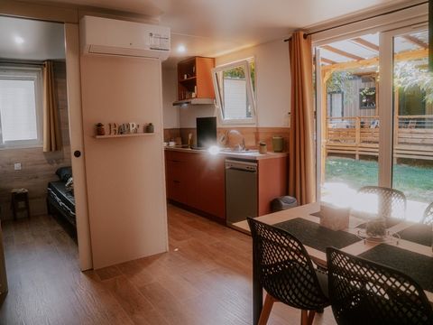 Mobilhome 2/4 personnes - NEW// Oasis Premium 35m² - 2 chambres - Lave-vaisselle - Clim - Plancha