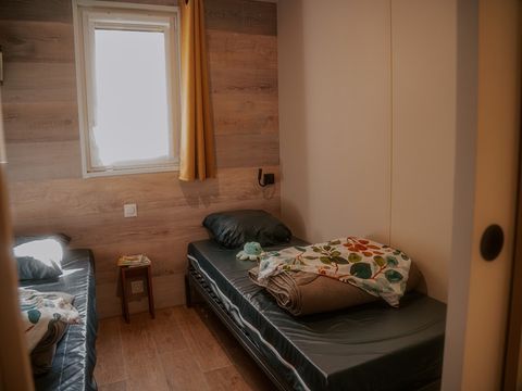 Mobilhome 2/4 personnes - NEW// Oasis Premium 35m² - 2 chambres - Lave-vaisselle - Clim - Plancha