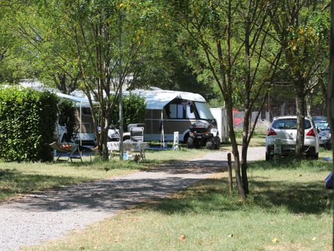 Emplacement - Camping (Tente + véhicule)