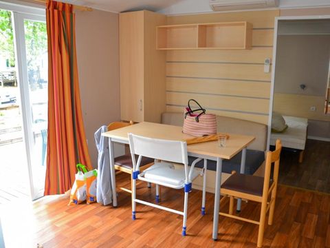 MOBILHOME 6 personnes - Confort PMR 4/6 pers. 2 ch.